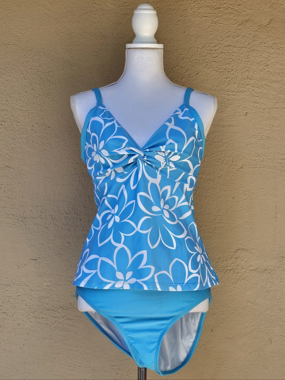 Next By Athena Blue Floral Tankini 2 Piece Swim suit Size Large  Great Pre - Own